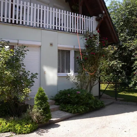 In 37946 Apartament *